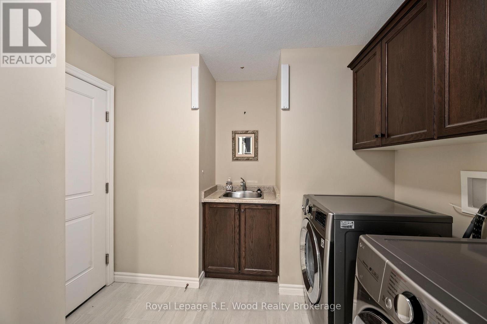 16 Colin Avenue, Tillsonburg, Ontario N4G 0E5 - Photo 6 - X13210240