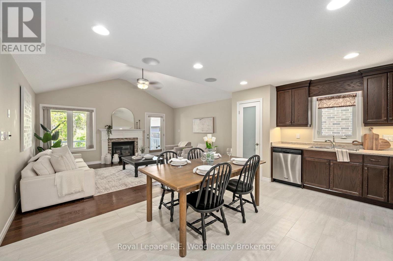 16 Colin Avenue, Tillsonburg, Ontario N4G 0E5 - Photo 7 - X13210240