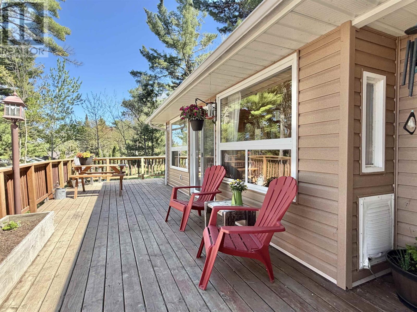 448G Reef Pt RD, Fort Frances, Ontario