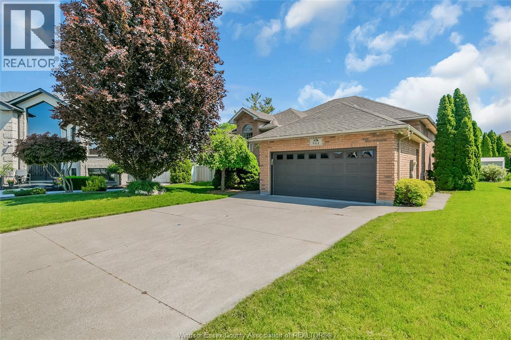 944 Imperial Crescent, Windsor, Ontario  N9G 2T2 - Photo 3 - 26012461