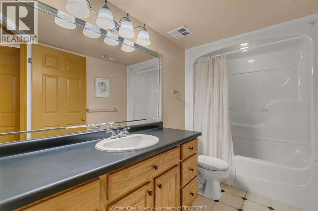 944 Imperial Crescent, Windsor, Ontario  N9G 2T2 - Photo 32 - 26012461