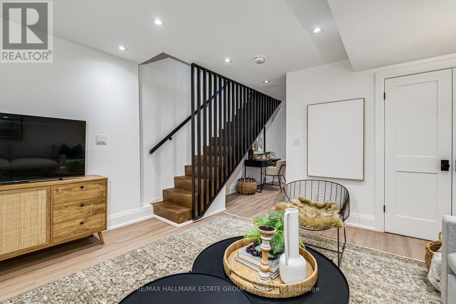 54 Sproat Avenue, Toronto, Ontario  M4M 1W4 - Photo 39 - E13209332