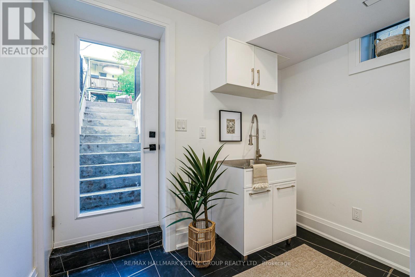 54 Sproat Avenue, Toronto, Ontario  M4M 1W4 - Photo 43 - E13209332