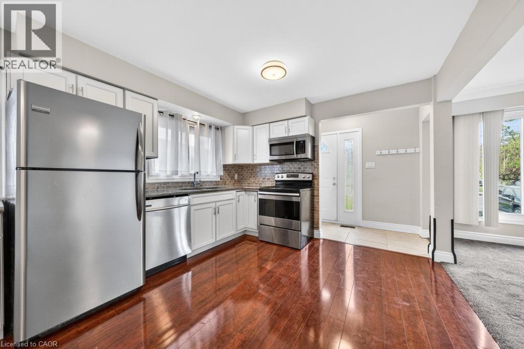 231 Limeridge Road W, Hamilton, Ontario  L9C 2C4 - Photo 10 - 40834528