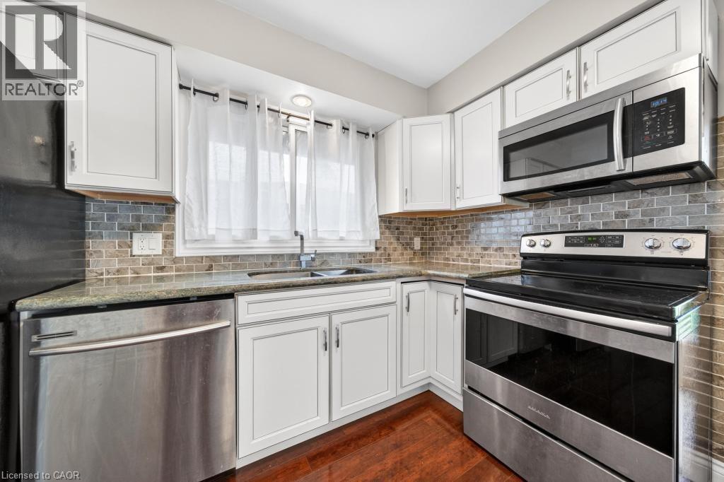 231 Limeridge Road W, Hamilton, Ontario  L9C 2C4 - Photo 13 - 40834528