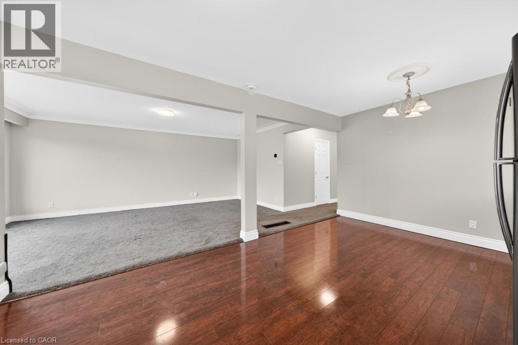 231 Limeridge Road W, Hamilton, Ontario  L9C 2C4 - Photo 14 - 40834528