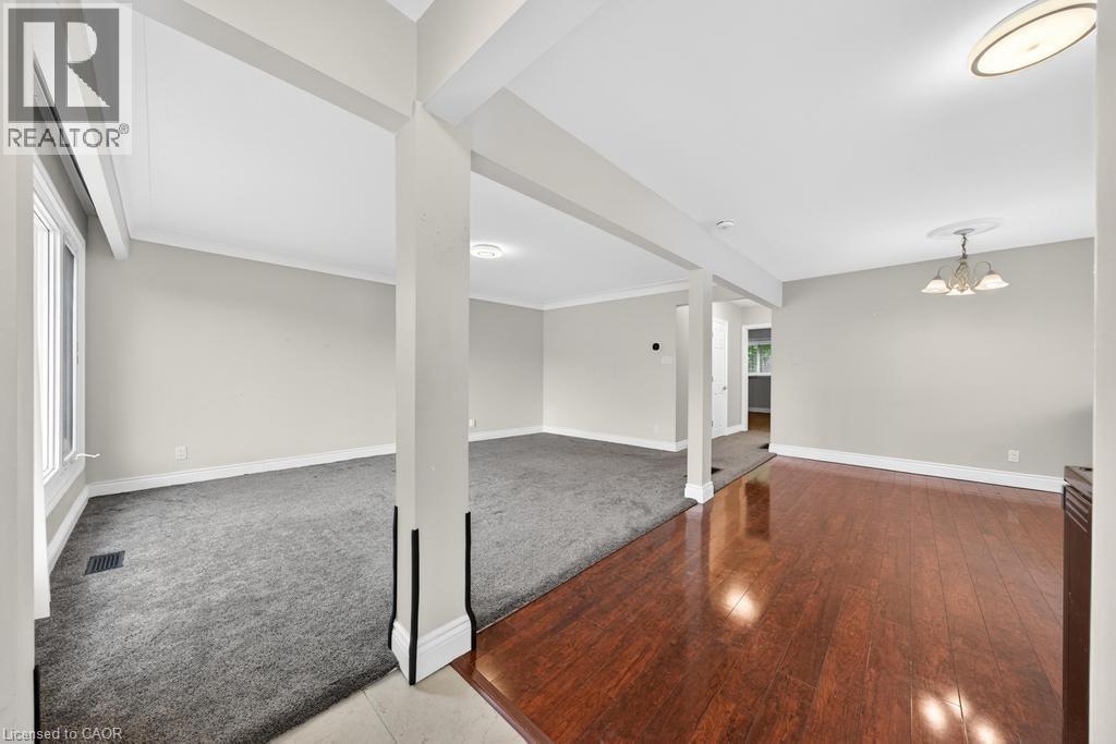 231 Limeridge Road W, Hamilton, Ontario  L9C 2C4 - Photo 4 - 40834528