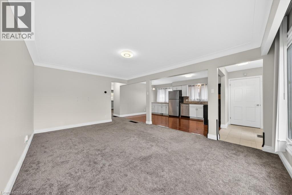 231 Limeridge Road W, Hamilton, Ontario  L9C 2C4 - Photo 5 - 40834528
