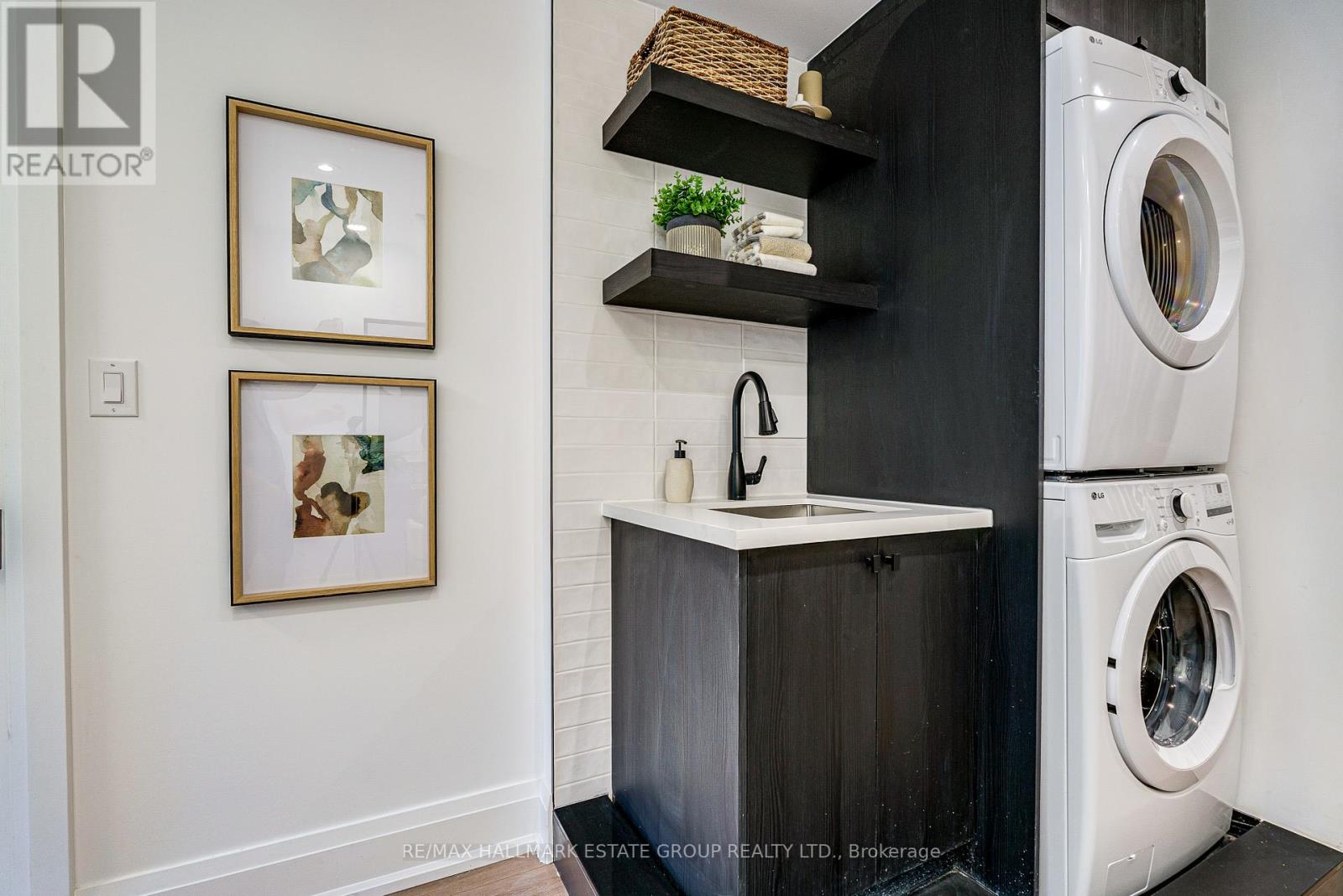54 Sproat Avenue, Toronto, Ontario  M4M 1W4 - Photo 42 - E13209332