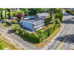 693 PLYMOUTH DRIVE, North Vancouver, British Columbia