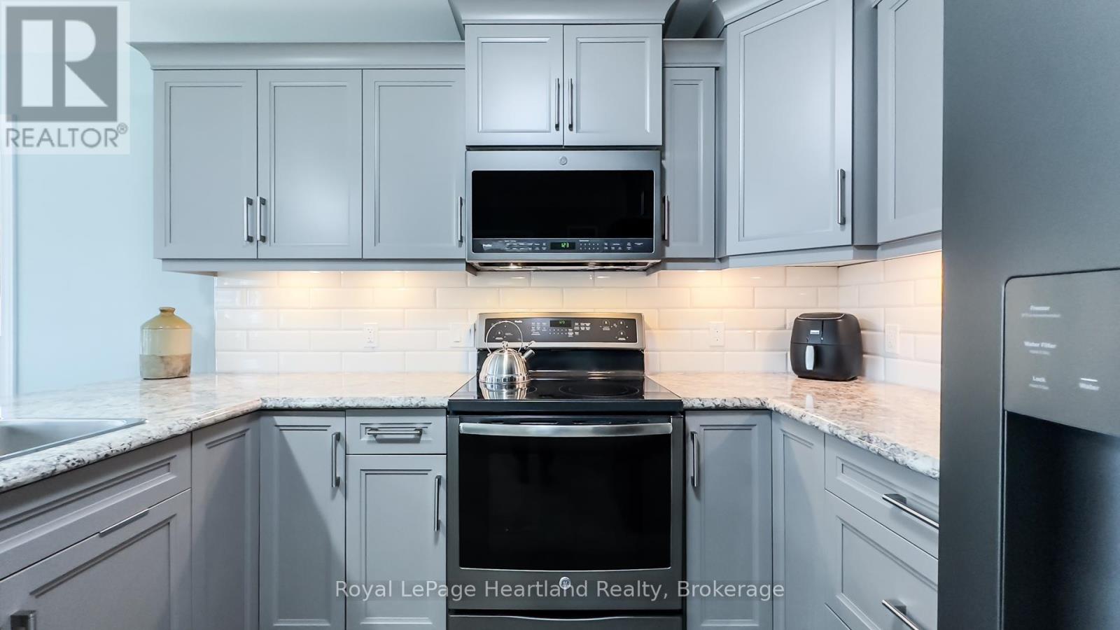 80 Lake Breeze Drive, Ashfield-Colborne-Wawanosh, Ontario  N7A 0B9 - Photo 13 - X13210136