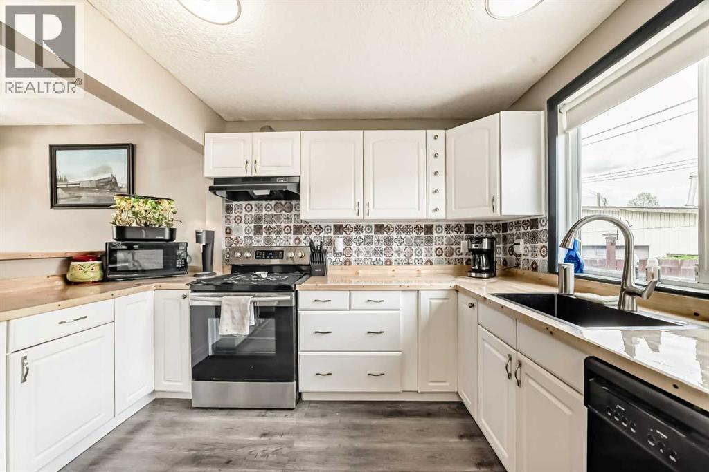 3014 Doverville Crescent Se, Calgary, Alberta  T2B 1T9 - Photo 9 - A2311619