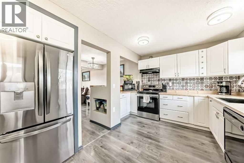 3014 Doverville Crescent Se, Calgary, Alberta  T2B 1T9 - Photo 10 - A2311619