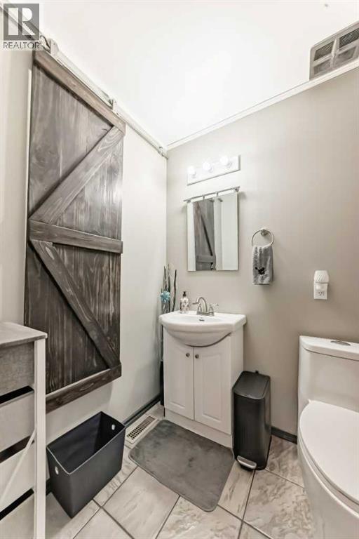 3014 Doverville Crescent Se, Calgary, Alberta  T2B 1T9 - Photo 18 - A2311619