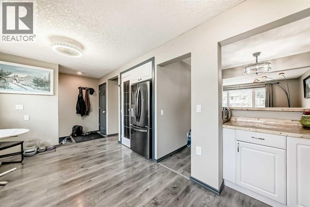 3014 Doverville Crescent Se, Calgary, Alberta  T2B 1T9 - Photo 11 - A2311619