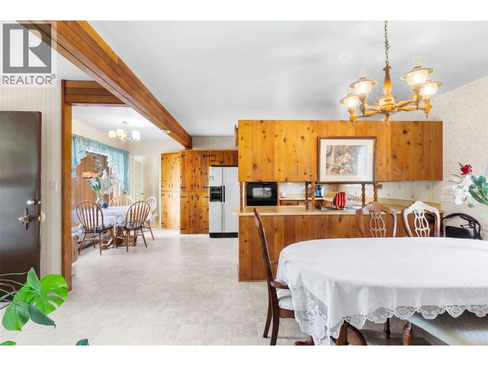 5231 Lakeshore Drive, Osoyoos, British Columbia  V0H 1V6 - Photo 32 - 10388312