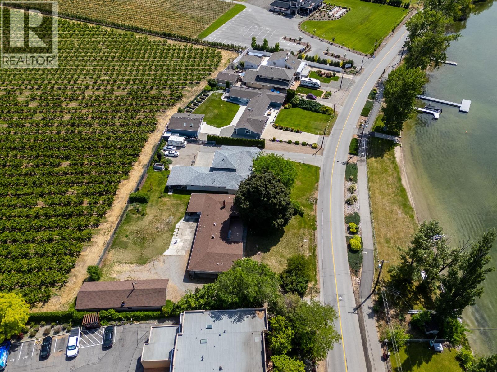 5231 Lakeshore Drive, Osoyoos, British Columbia  V0H 1V6 - Photo 6 - 10388312