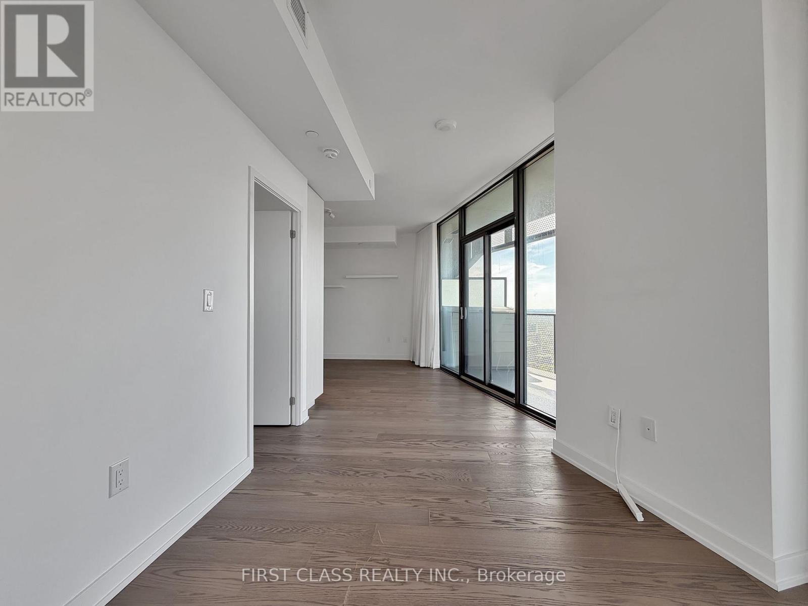 6011 - 11 Wellesley Street W, Toronto, Ontario  M4Y 0G4 - Photo 10 - C13210084