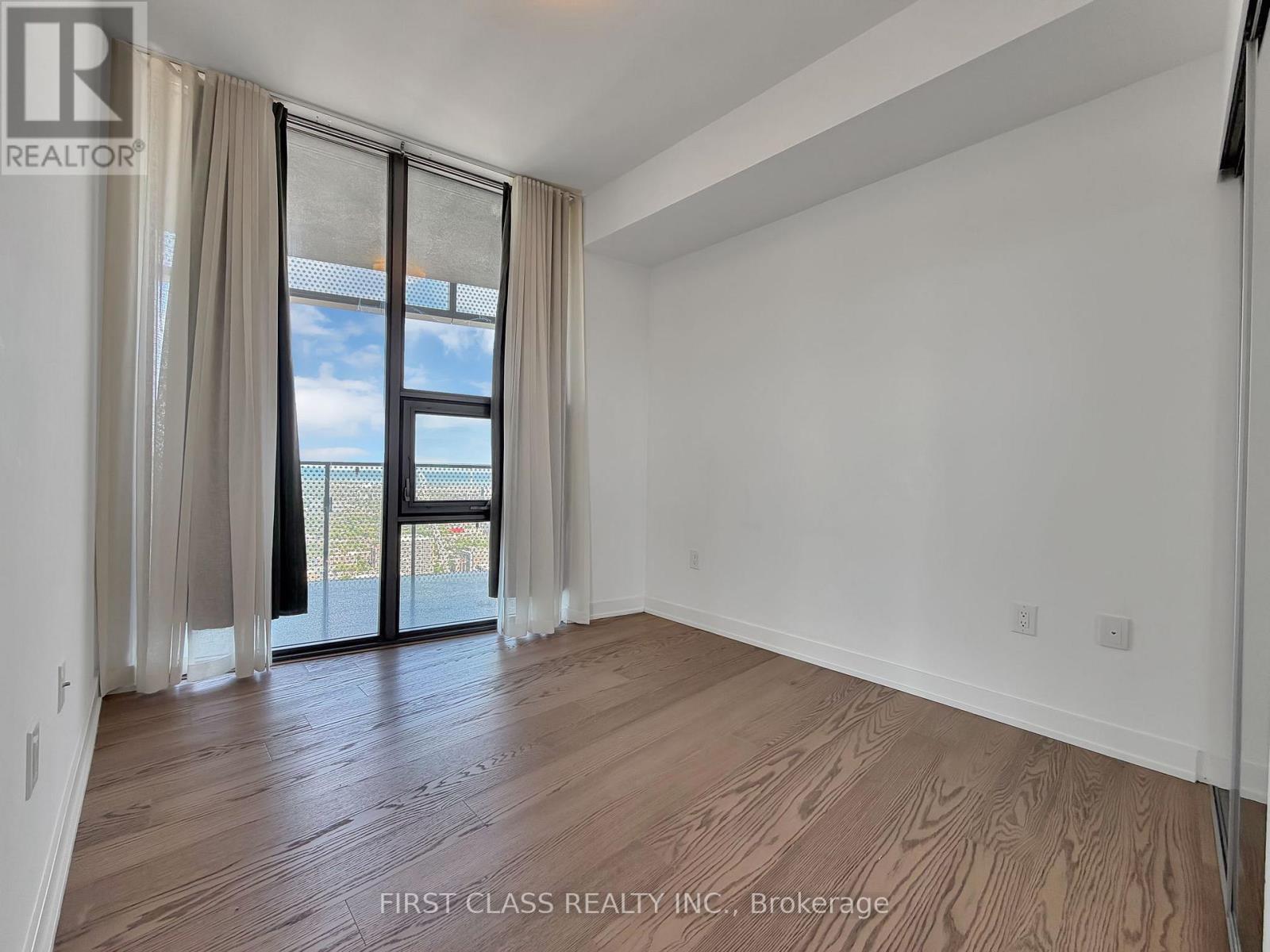6011 - 11 Wellesley Street W, Toronto, Ontario  M4Y 0G4 - Photo 12 - C13210084