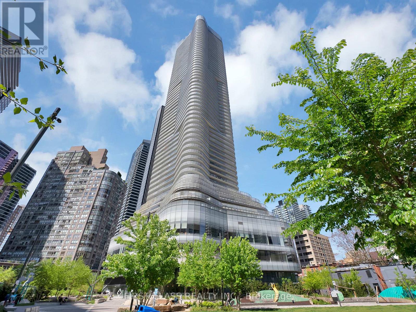 6011 - 11 Wellesley Street W, Toronto, Ontario  M4Y 0G4 - Photo 14 - C13210084