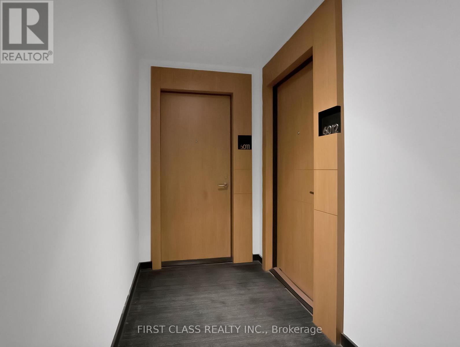 6011 - 11 Wellesley Street W, Toronto, Ontario  M4Y 0G4 - Photo 2 - C13210084