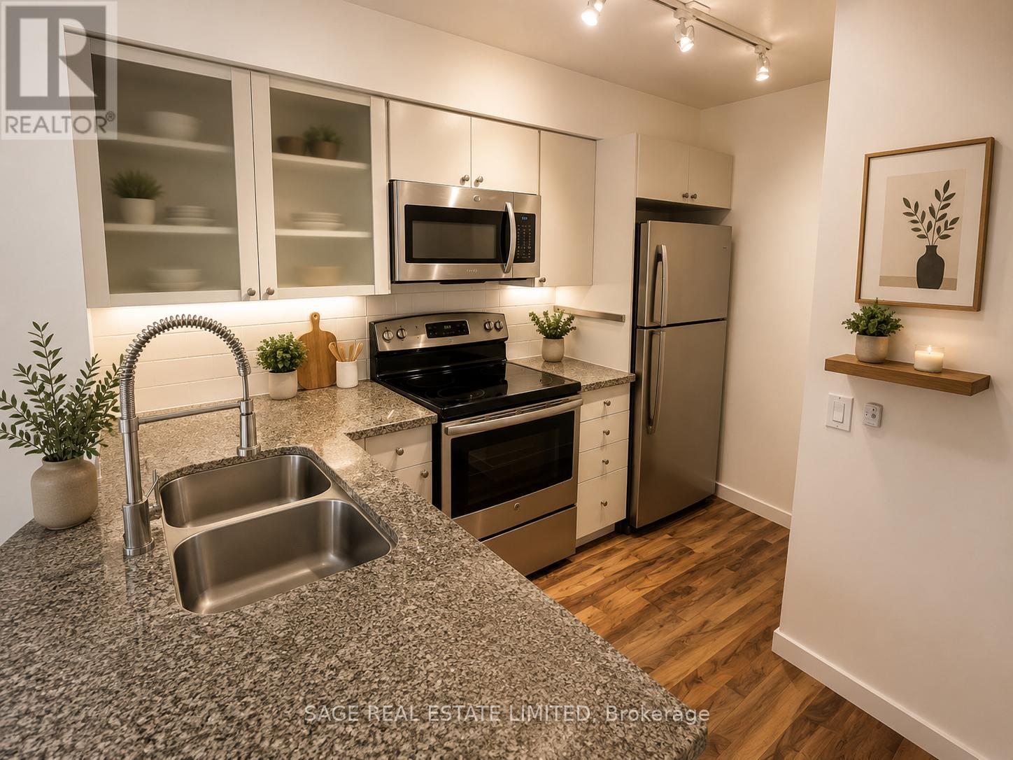 518 - 1005 King Street W, Toronto, Ontario  M6K 3N3 - Photo 2 - C13210162