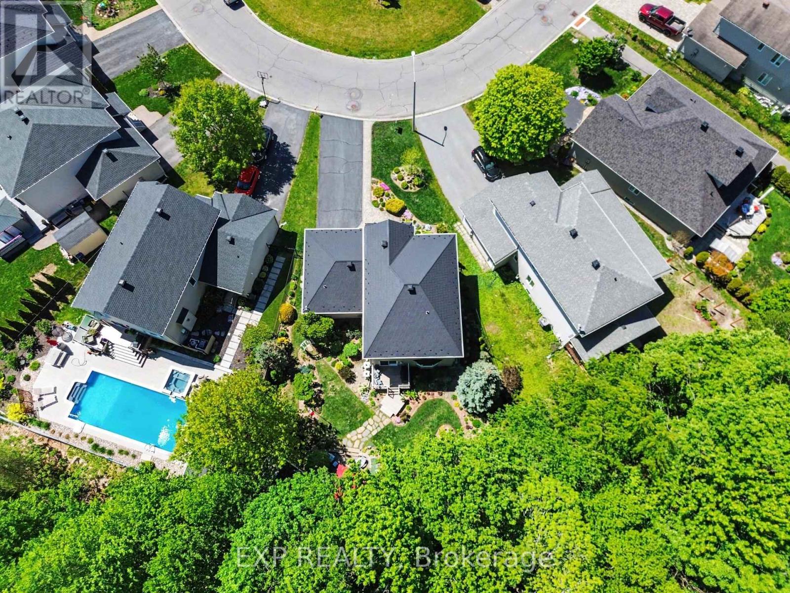 91 Rembrandt Drive, Russell, Ontario  K0A 1W0 - Photo 38 - X12956126