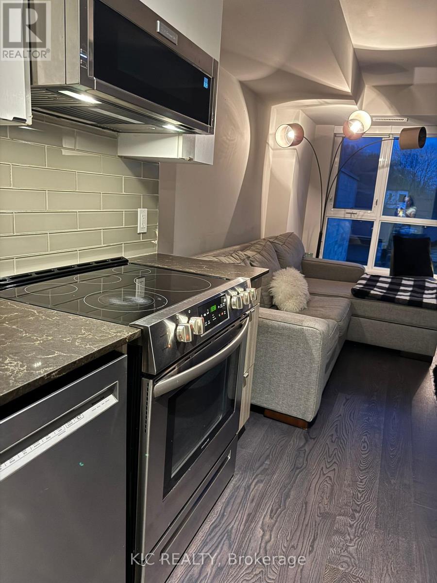 221 - 1401 O'connor Drive, Toronto, Ontario  M4B 2V5 - Photo 12 - E13210152