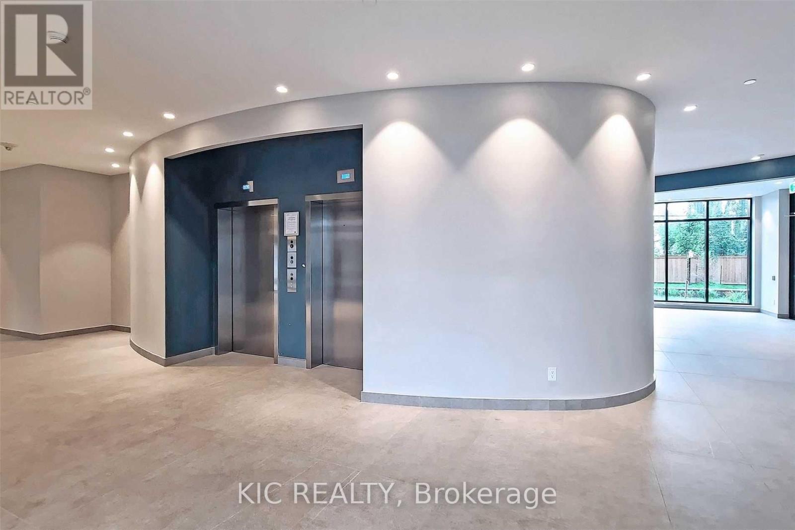 221 - 1401 O'connor Drive, Toronto, Ontario  M4B 2V5 - Photo 2 - E13210152