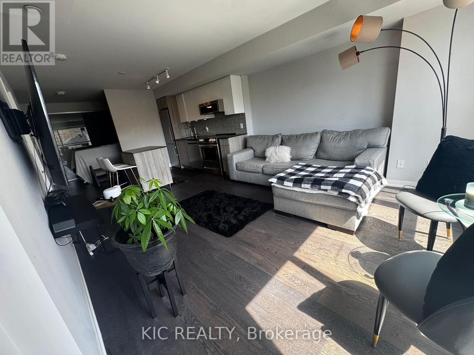 221 - 1401 O'connor Drive, Toronto, Ontario  M4B 2V5 - Photo 24 - E13210152
