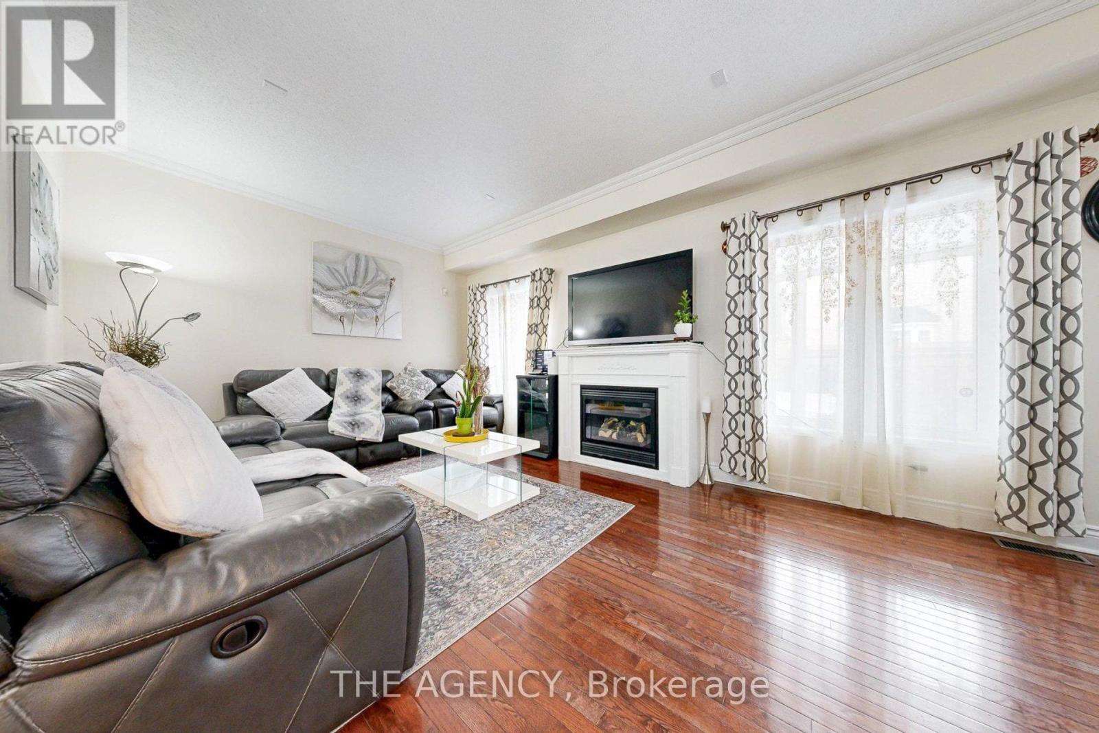 31 Seward Crescent, Ajax, Ontario  L1Z 2C3 - Photo 13 - E13210164