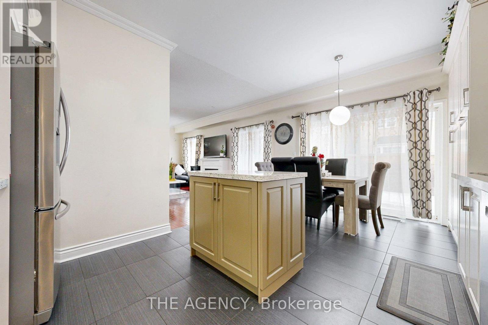 31 Seward Crescent, Ajax, Ontario  L1Z 2C3 - Photo 19 - E13210164