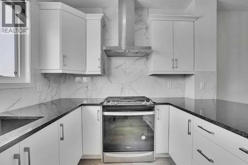 26 Amblehurst Path NW, Calgary, Alberta  T3P 1W8 - Photo 13 - A2297433