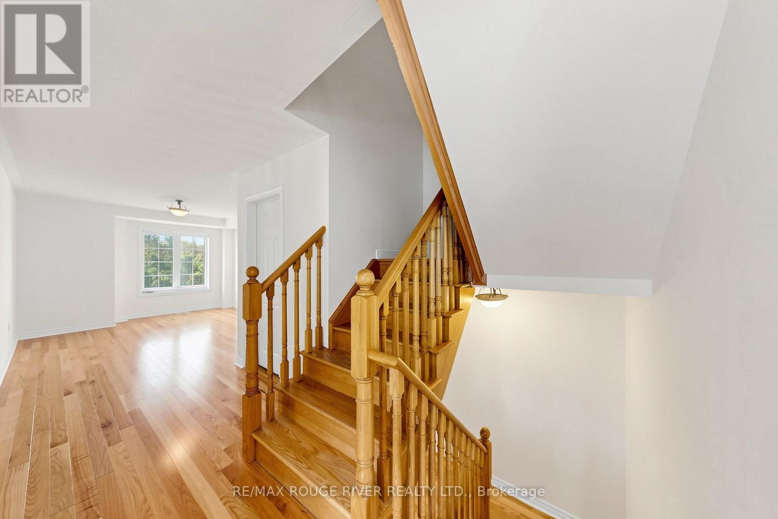 3644c St Clair Avenue E, Toronto, Ontario  M1N 0A5 - Photo 13 - E13210282