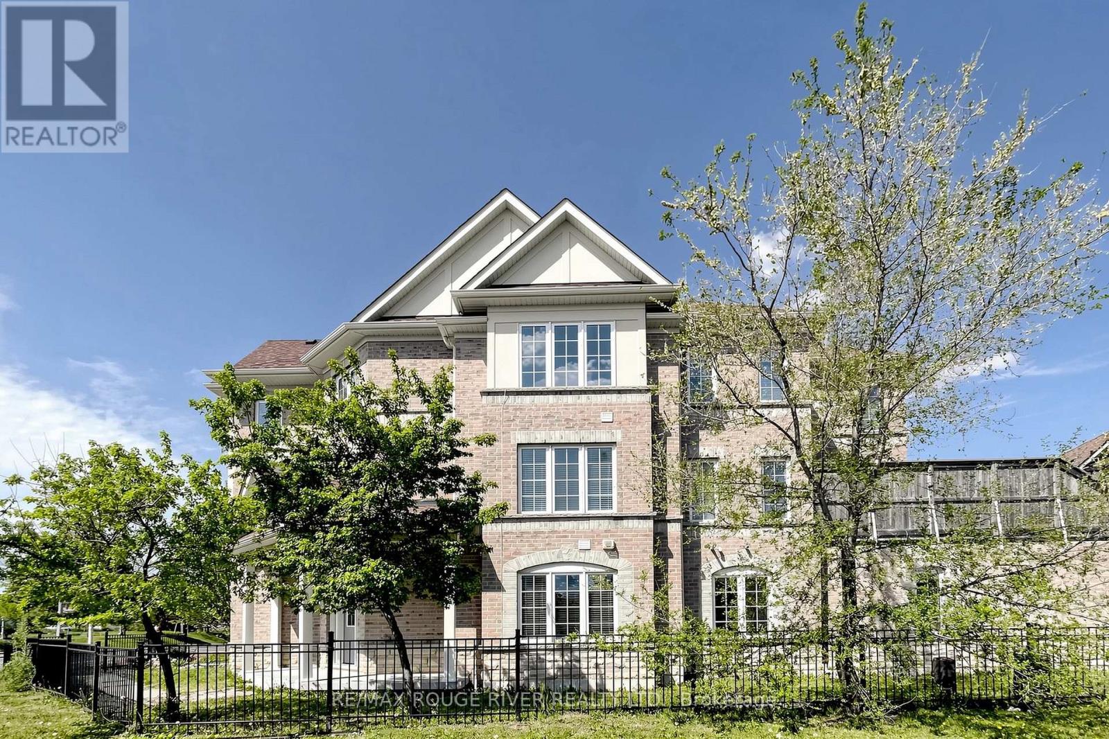 3644c St Clair Avenue E, Toronto, Ontario  M1N 0A5 - Photo 2 - E13210282