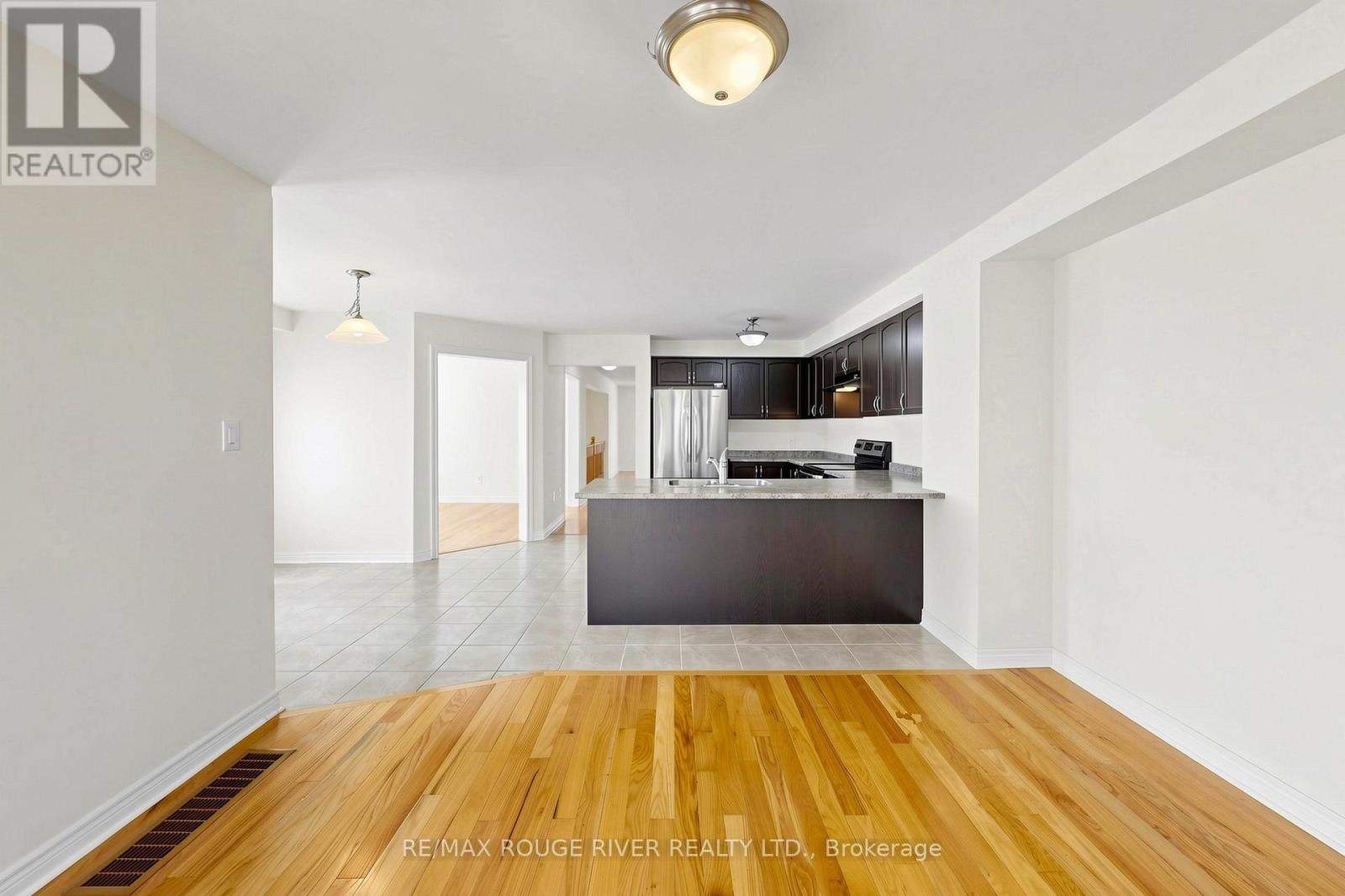 3644c St Clair Avenue E, Toronto, Ontario  M1N 0A5 - Photo 28 - E13210282
