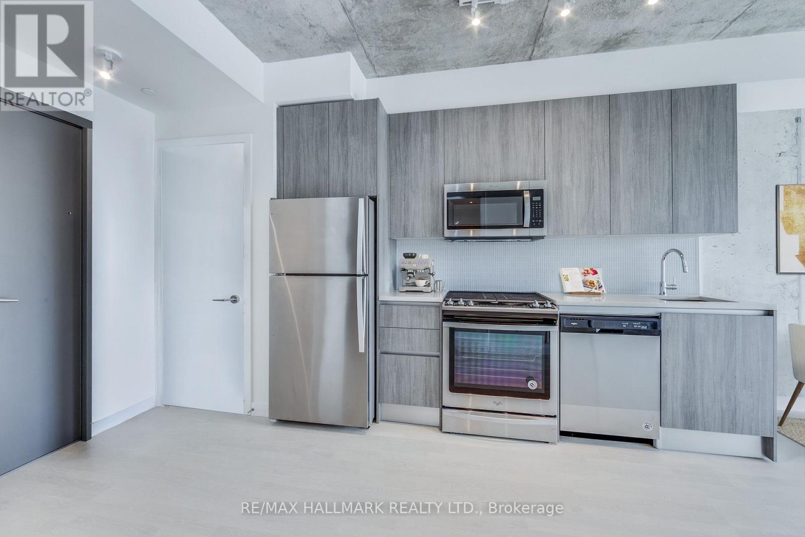 419 - 246 Logan Avenue, Toronto, Ontario  M4M 0E9 - Photo 10 - E13210290