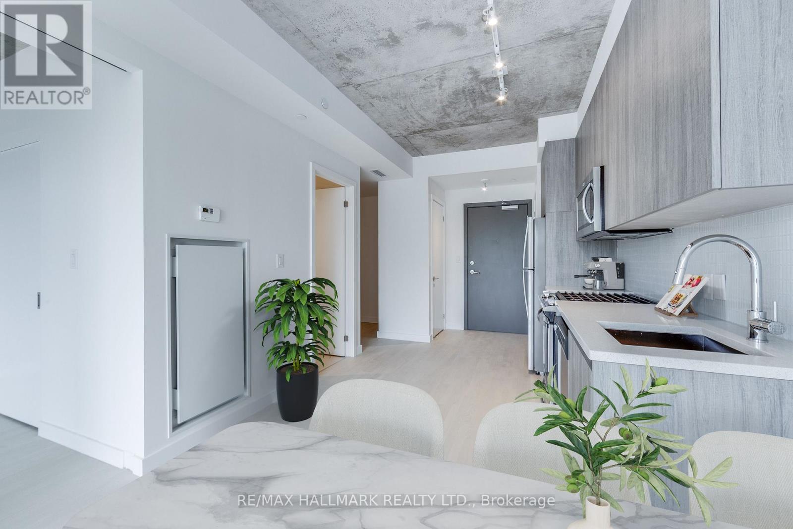 419 - 246 Logan Avenue, Toronto, Ontario  M4M 0E9 - Photo 6 - E13210290