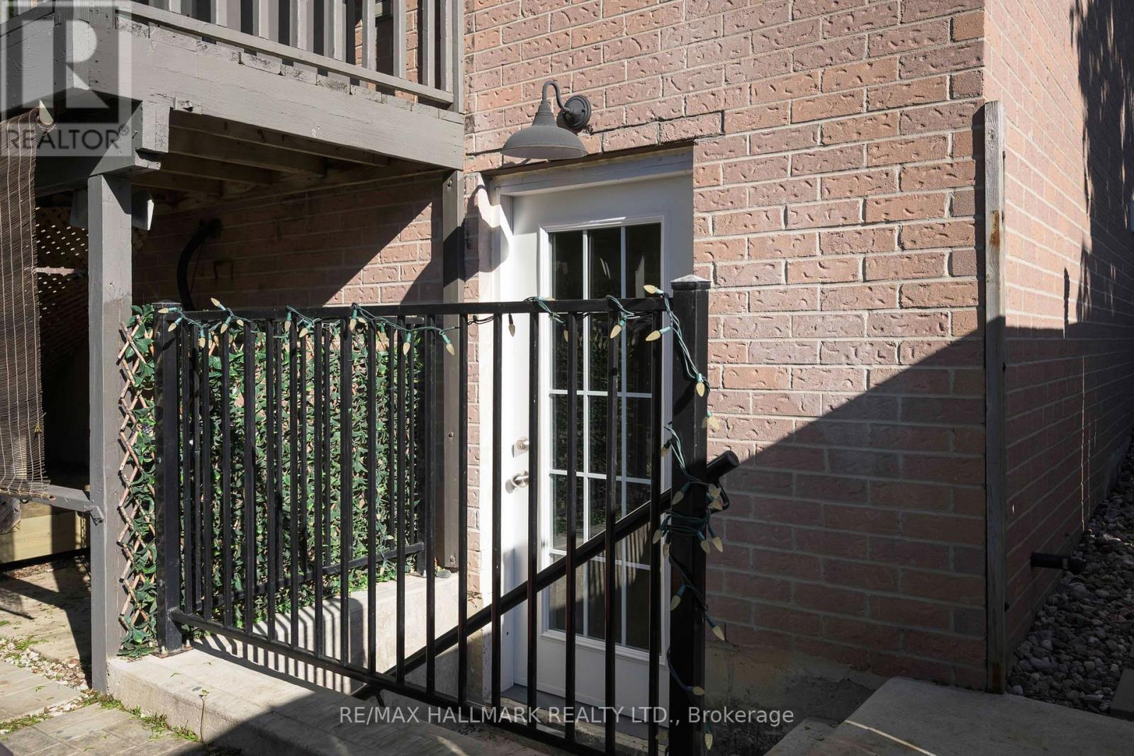 32 Locker Drive, Ajax, Ontario  L1T 3K8 - Photo 38 - E13210340