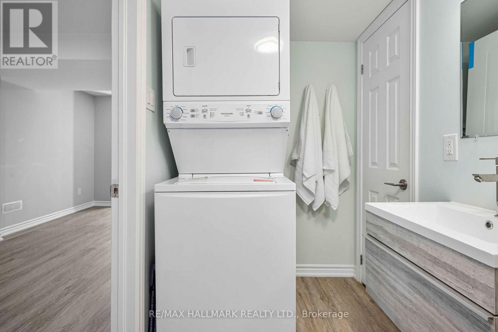 32 Locker Drive, Ajax, Ontario  L1T 3K8 - Photo 45 - E13210340