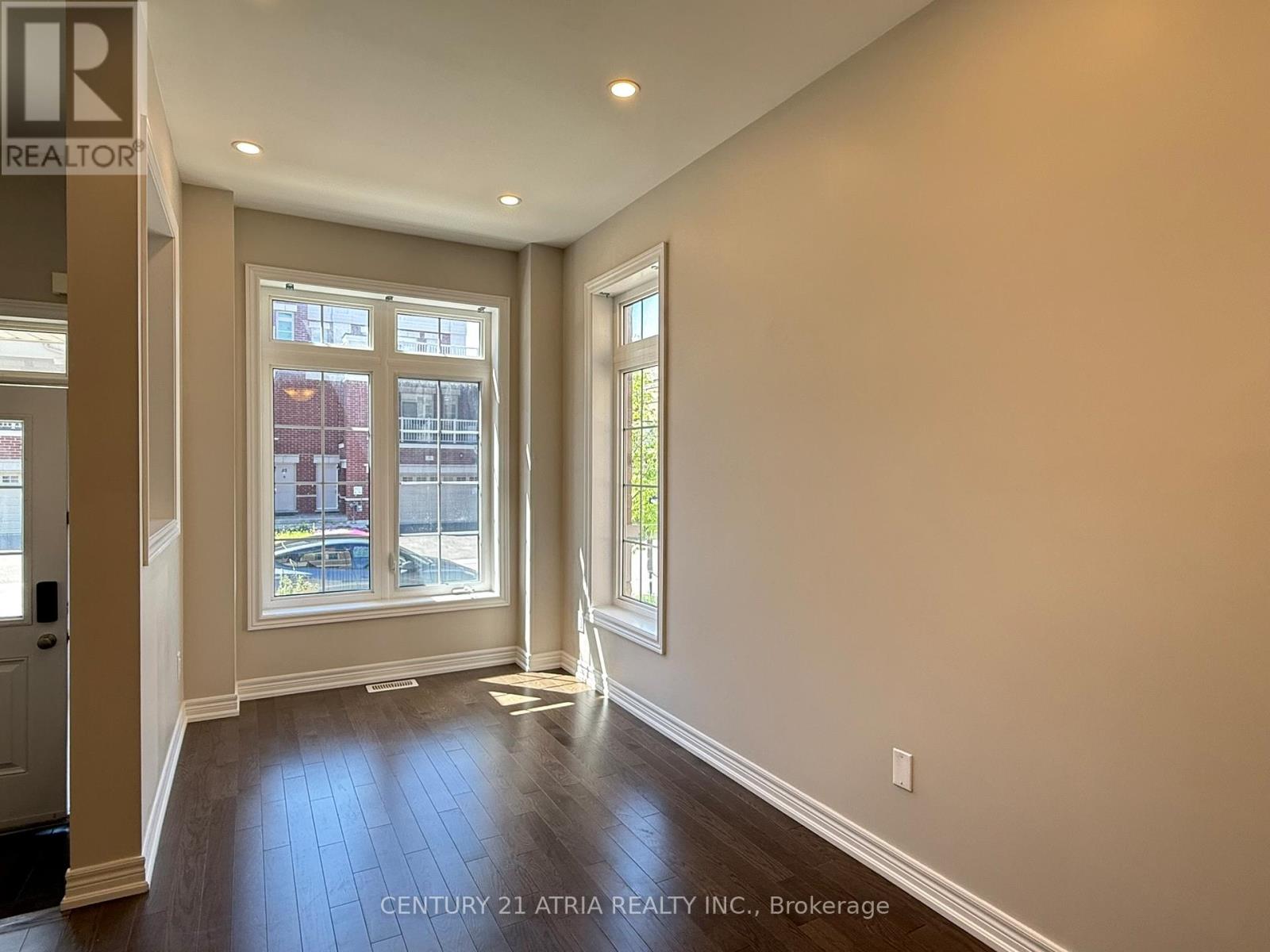52 Luzon Avenue, Markham, Ontario  L6B 1N6 - Photo 3 - N13210098