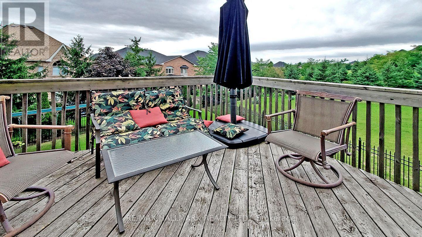 12 Sachet Drive, Richmond Hill, Ontario  L4E 4S1 - Photo 13 - N13210106