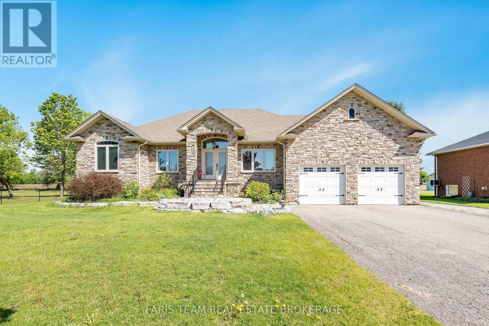 30 Fisher Drive, Adjala-Tosorontio, Ontario  L0M 1J0 - Photo 1 - N13210178