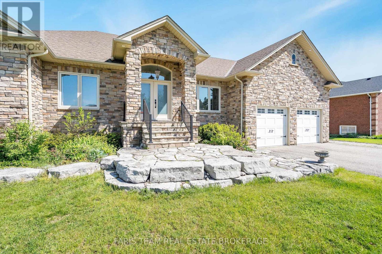 30 Fisher Drive, Adjala-Tosorontio, Ontario  L0M 1J0 - Photo 4 - N13210178