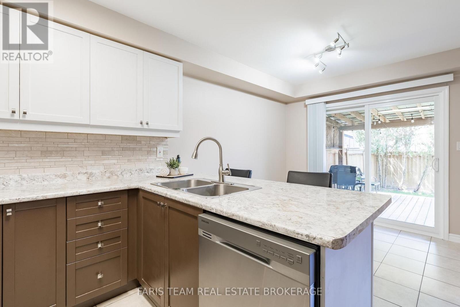 164 John W Taylor Avenue, New Tecumseth, Ontario  L9R 0E6 - Photo 12 - N13210284