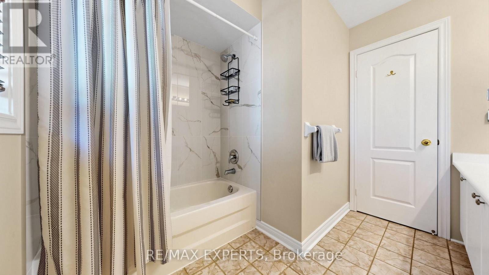 229 Rosanna Crescent, Vaughan, Ontario  L6A 2T3 - Photo 25 - N13210362