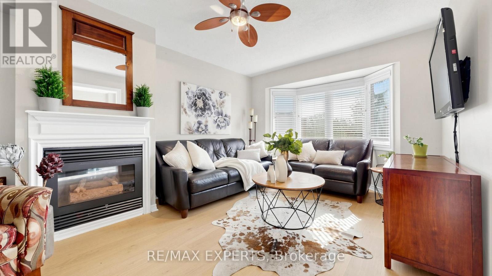 229 Rosanna Crescent, Vaughan, Ontario  L6A 2T3 - Photo 5 - N13210362