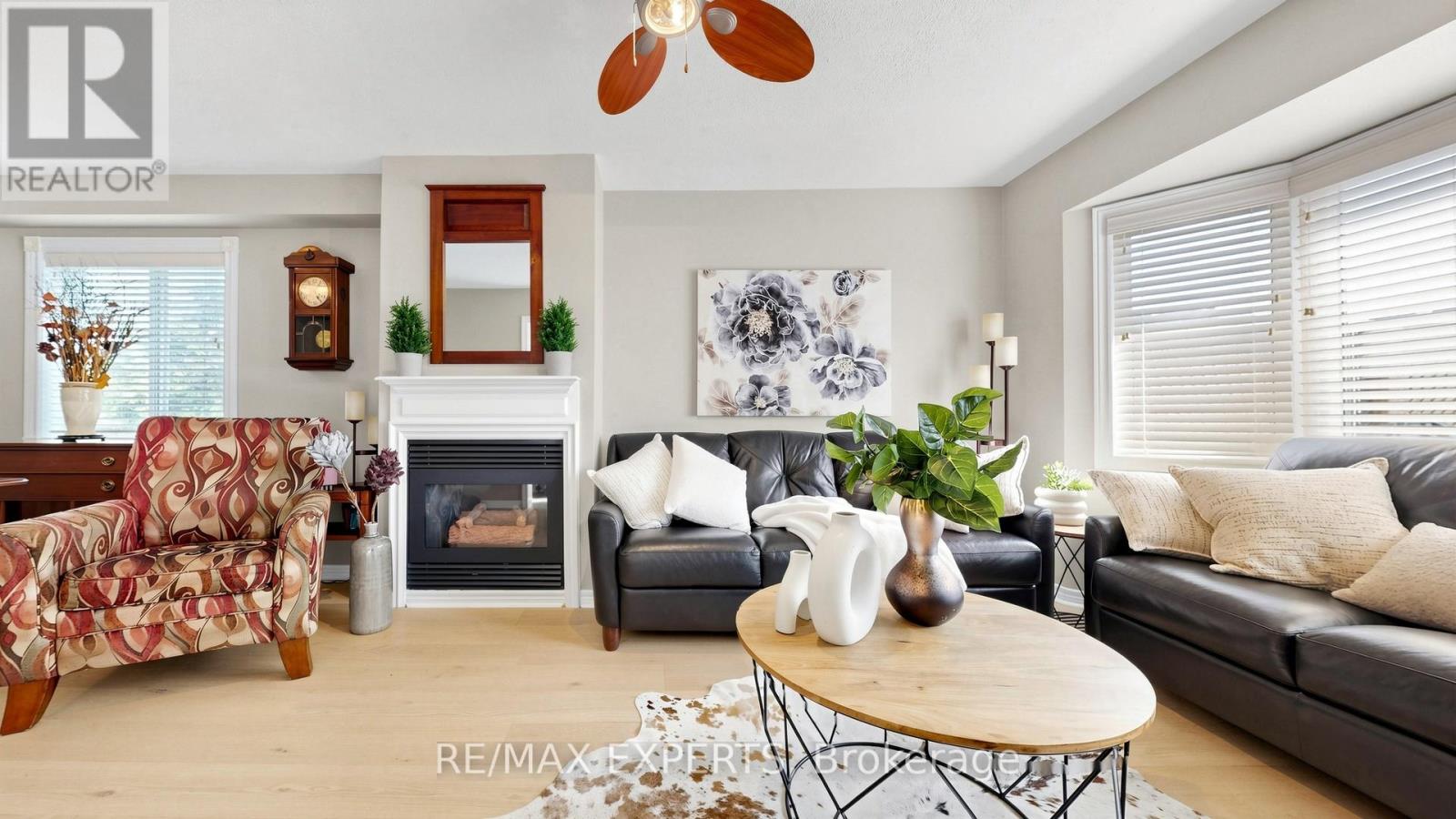 229 Rosanna Crescent, Vaughan, Ontario  L6A 2T3 - Photo 6 - N13210362
