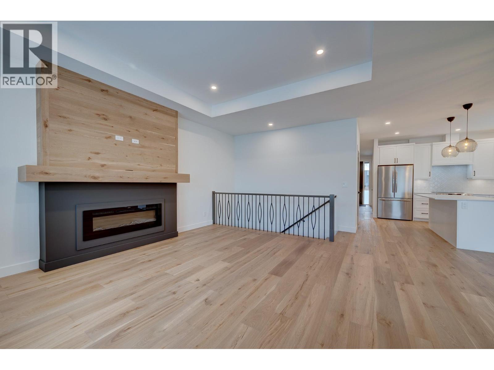 2244 Valleyview Drive, Kamloops, British Columbia  V2C 4C7 - Photo 9 - 10388805