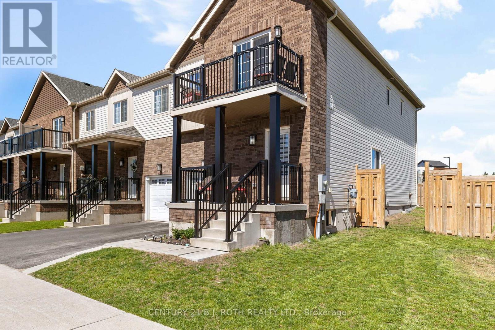 21 Brown Bear Street, Barrie, Ontario  L9J 0H7 - Photo 2 - S13210374
